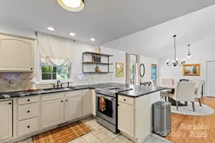 6 Sayles Town Rd, Fairview, NC 28730 - Photo 10