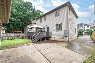 915 Millbrook Rd, Charlotte, NC 28211 - Photo 38