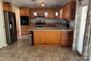 2534 Nix Creek Rd, Marion, NC 28752 - Photo 10