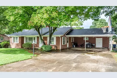 1106 3rd Street Drive SE, Conover, NC 28613 - Photo 2