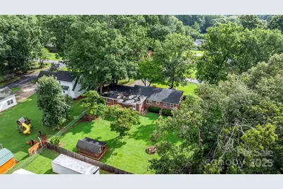 1106 3rd Street Drive SE, Conover, NC 28613 - Photo 38