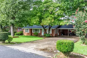 1106 3rd St Dr SE, Conover, NC 28613 - Photo 4