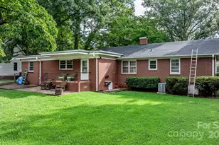 1106 3rd St Dr SE, Conover, NC 28613 - Photo 34