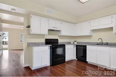 8816 Hunter Ridge Drive, Charlotte, NC 28226 - Photo 10