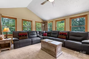 4415 Laurel Ridge Dr, Lenoir, NC 28645 - Photo 14