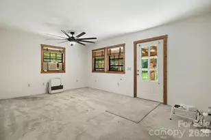 206 Willow Ln, Rosman, NC 28772 - Photo 12