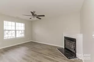 5627 Henderson Oaks Dr, Charlotte, NC 28269 - Photo 4