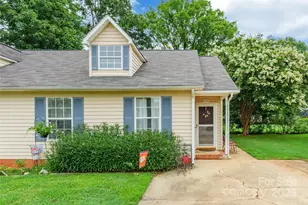 1098 Farm Pond Ln, Rock Hill, SC 29732 - Photo 2