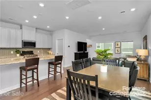 2410 Arbor Loop Dr, Charlotte, NC 28217 - Photo 2