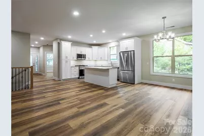 281 Carriage Crest Drive, Hendersonville, NC 28791 - Photo 14