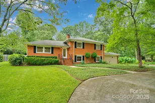 1212 Burtonwood Cir, Charlotte, NC 28212 - Photo 2