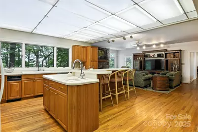 5042 Ridgeland Drive, Hickory, NC 28602 - Photo 10