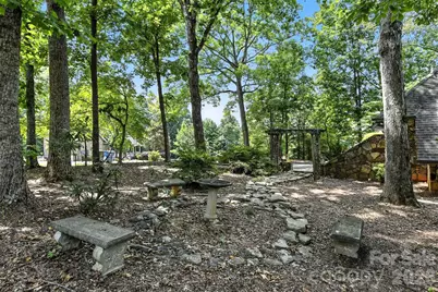 5042 Ridgeland Drive, Hickory, NC 28602 - Photo 36