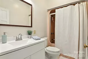 5042 Ridgeland Dr, Hickory, NC 28602 - Photo 22