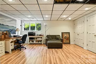 5042 Ridgeland Dr, Hickory, NC 28602 - Photo 34