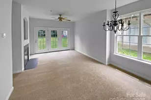 6612 Tor Dr, Charlotte, NC 28269 - Photo 4