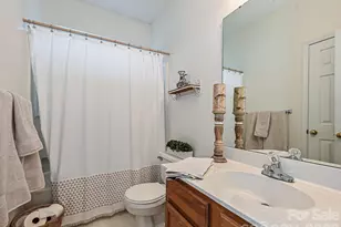 5607 Oak Dr, Charlotte, NC 28216 - Photo 18