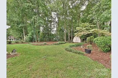 5607 Oak Drive, Charlotte, NC 28216 - Photo 24