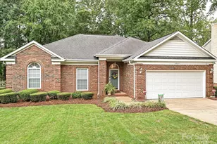 5607 Oak Dr, Charlotte, NC 28216 - Photo 1