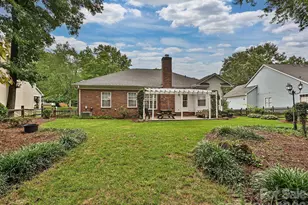 5607 Oak Dr, Charlotte, NC 28216 - Photo 22