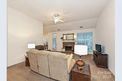 5607 Oak Drive, Charlotte, NC 28216 - Photo 4