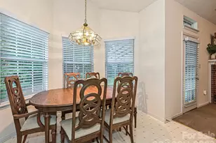 5607 Oak Dr, Charlotte, NC 28216 - Photo 12