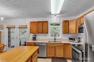 562 Beechwood Dr, Sylva, NC 28779 - Photo 16