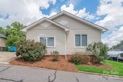 380 Woodlawn Avenue, Cramerton, NC 28032 - Photo 1