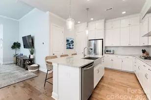 521 Belton St, Charlotte, NC 28209 - Photo 4