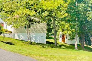 329 Morehead Rd, Marion, NC 28752 - Photo 18