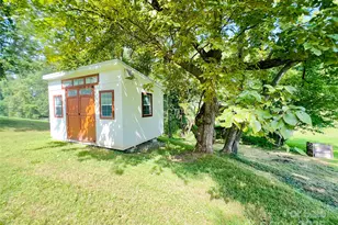 329 Morehead Rd, Marion, NC 28752 - Photo 8