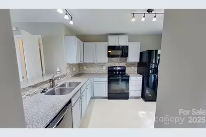 1217 Triece Lane, Charlotte, NC 28215 - Photo 8