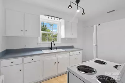 343 Wakefield Drive, Charlotte, NC 28209 - Photo 10