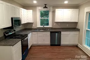 310 E Church St, Troutman, NC 28166 - Photo 14