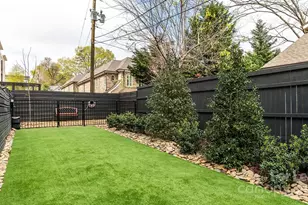 2426 Vail Ave, Charlotte, NC 28207 - Photo 24