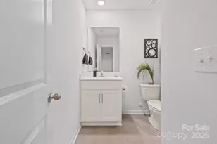 919 Rock Haven Dr, Charlotte, NC 28216 - Photo 28