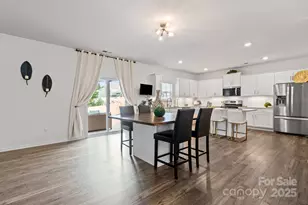 919 Rock Haven Dr, Charlotte, NC 28216 - Photo 8