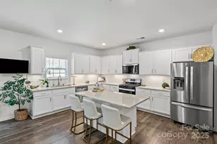 919 Rock Haven Dr, Charlotte, NC 28216 - Photo 14