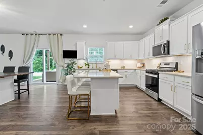 919 Rock Haven Drive, Charlotte, NC 28216 - Photo 12