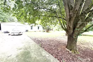 259 Sunburst Ln, Mocksville, NC 27028 - Photo 2