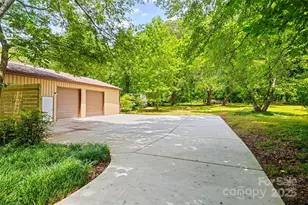 1045 Dooley Dr, Charlotte, NC 28227 - Photo 30