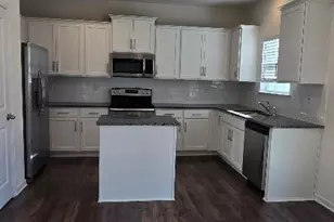 10422 Bradstreet Commons Way, Charlotte, NC 28215 - Photo 4