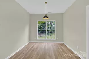 12016 Gemstone Ct, Charlotte, NC 28269 - Photo 8