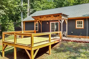 872 Hayes Rd, Columbus, NC 28722 - Photo 2