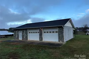 2022 Friendship Church Rd, Taylorsville, NC 28681 - Photo 10