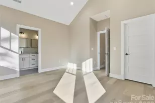 30 Olde Oak Ct, Hendersonville, NC 28792 - Photo 8