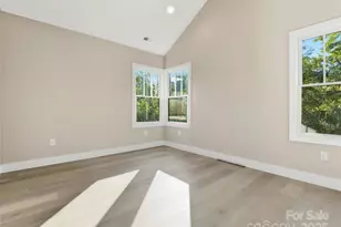 30 Olde Oak Ct, Hendersonville, NC 28792 - Photo 8