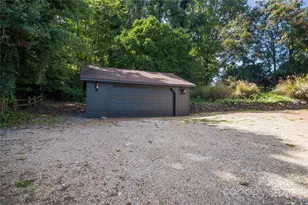 334 Case St, Columbus, NC 28722 - Photo 18