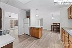 111 Oxford Ln, Blowing Rock, NC 28605 - Photo 8