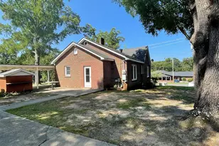 1302 W A St, Kannapolis, NC 28081 - Photo 6